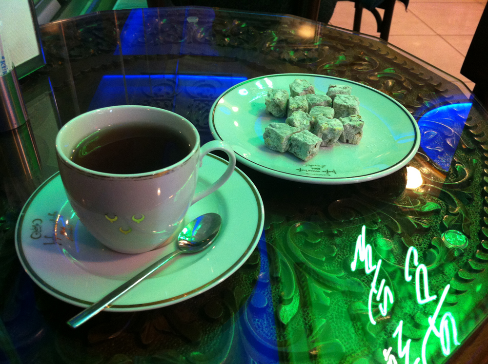 Apple Tea and Lokum at Hafiz Mustafa